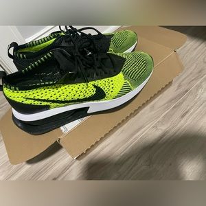 Nike Air Max Flyknit Racer